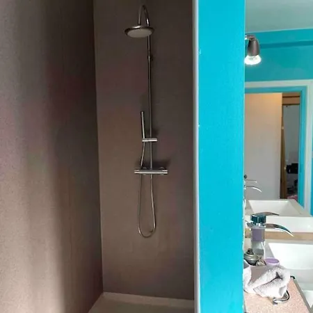 La Maison Autonome - Chambre 4 Homestay